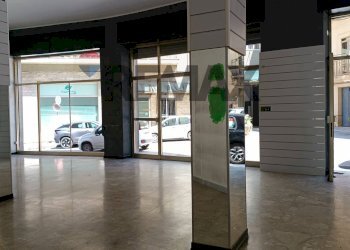 Ricezione / Lobby - Negozio Via Sant'Agata
 
46, 48, Enna - foto 2