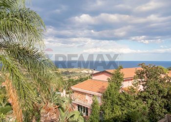 Vista dell\'acqua - Appartamento Via Vampolieri
 
8, Aci Catena - foto 1