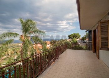 Terrazza - Appartamento Via Vampolieri
 
8, Aci Catena - foto 4