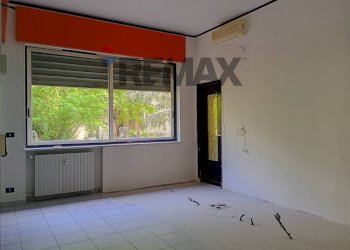 Stanza vuota - Shop Viale Gobio
 
5, Mantova - photo 2
