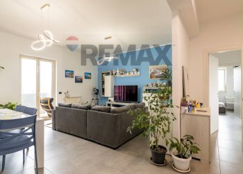 Sala da pranzo - Apartment Corso Vittorio Emanuele
 
769, Floridia - photo 2