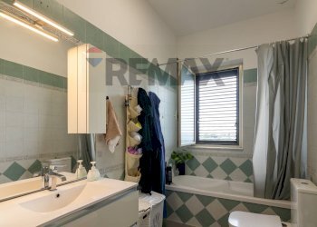 Bagno - Apartment Corso Vittorio Emanuele
 
769, Floridia - photo 12
