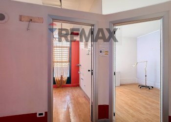 Hall / corridoio - Ufficio via Guido Rossa
 
12, Ponte San Nicolò - foto 33