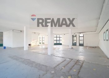 ex palestra - Ufficio via Guido Rossa
 
12, Ponte San Nicolò - foto 34
