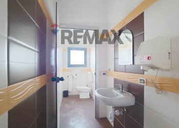 Bagno - Capannone via Guido Rossa
 
12, Ponte San Nicolò - foto 45