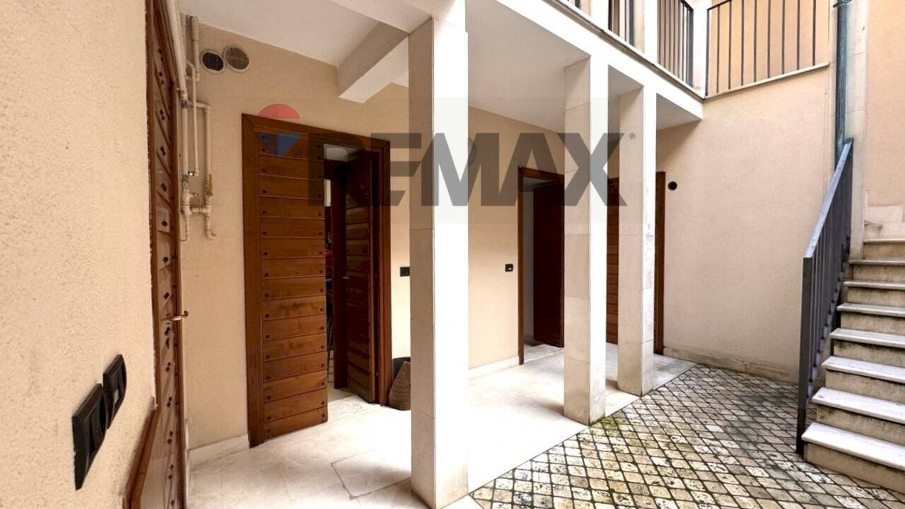Scale - Four-room apartment Via Crispomonti
 
29, L'Aquila - photo 2