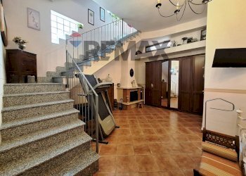 Scale - Three-room apartment via luigi perosi
 
41, Acerra - photo 8