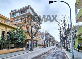 Edificio all\'aperto - Box Viale Nettuno
 
13, Francavilla al Mare - foto 7