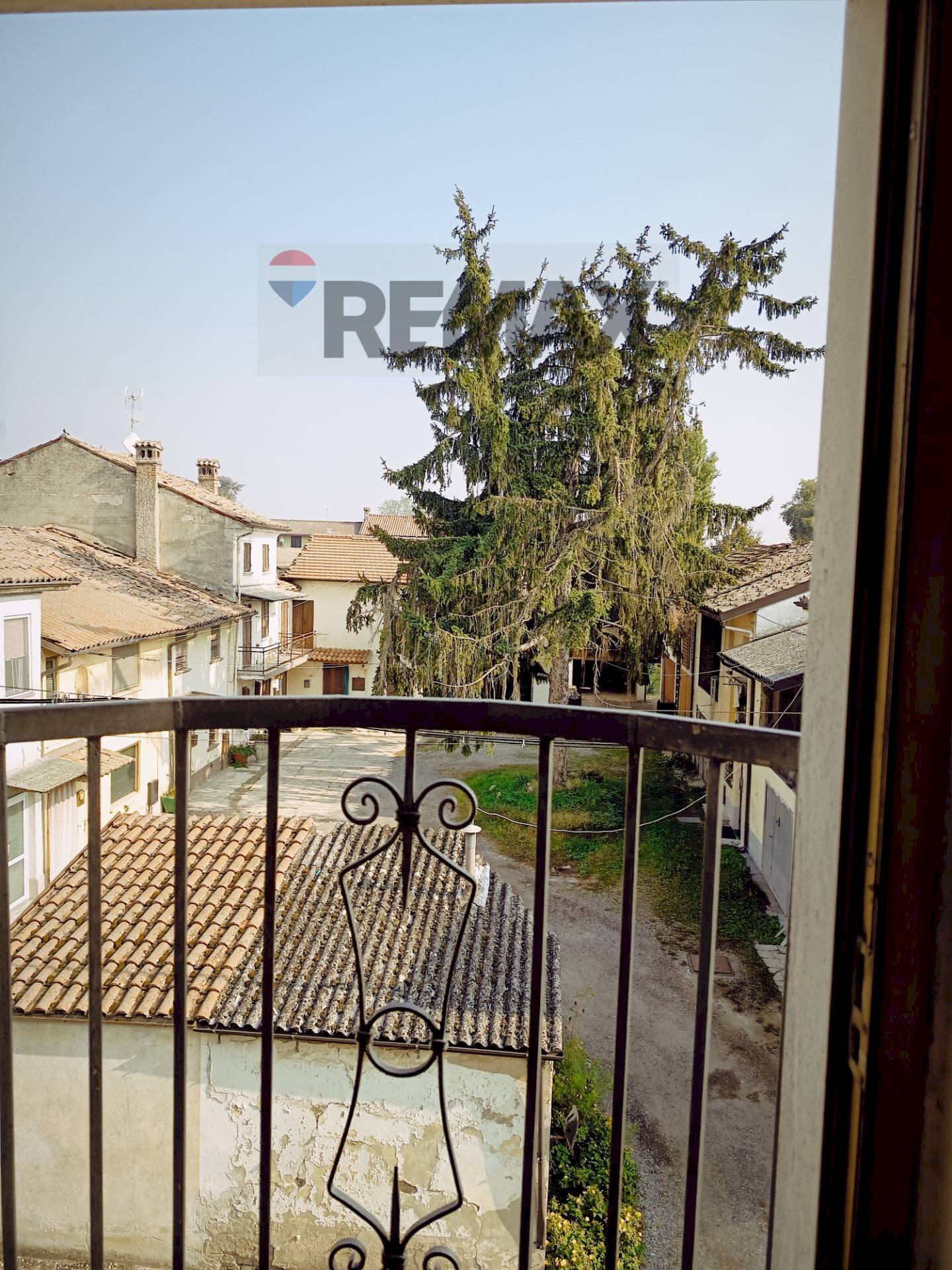 Balcone - Quadrilocale Via Prevostina
 
14, Bastida Pancarana - foto 1