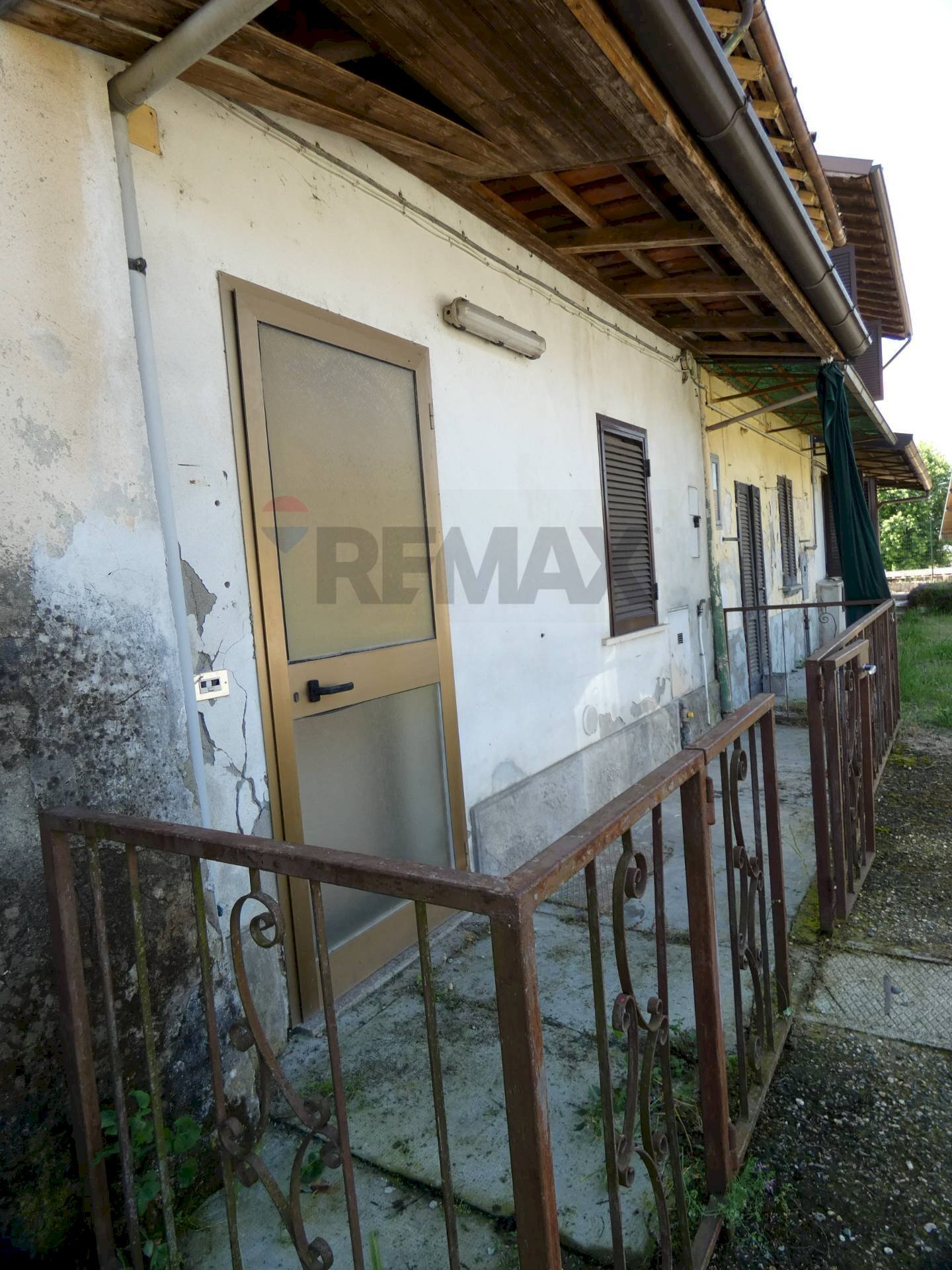 ESTERNO STABILE - Casa semi indipendente Via Cav. Robecchi
 
50, Zeme - foto 3