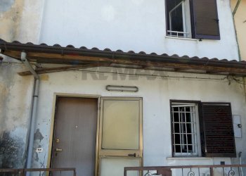 ESTERNO STABILE - Casa semi indipendente Via Cav. Robecchi
 
50, Zeme - foto 1