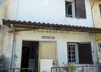 ESTERNO STABILE - Casa semi indipendente Via Cav. Robecchi
 
50, Zeme - foto 2