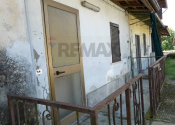 ESTERNO STABILE - Casa semi indipendente Via Cav. Robecchi
 
50, Zeme - foto 3