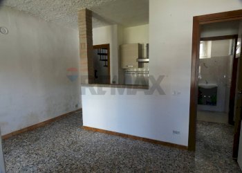 Stanza vuota - Casa semi indipendente Via Cav. Robecchi
 
50, Zeme - foto 21