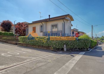 Foto 37 - Villa via Bregana
 
12, Solbiate Arno - foto 37