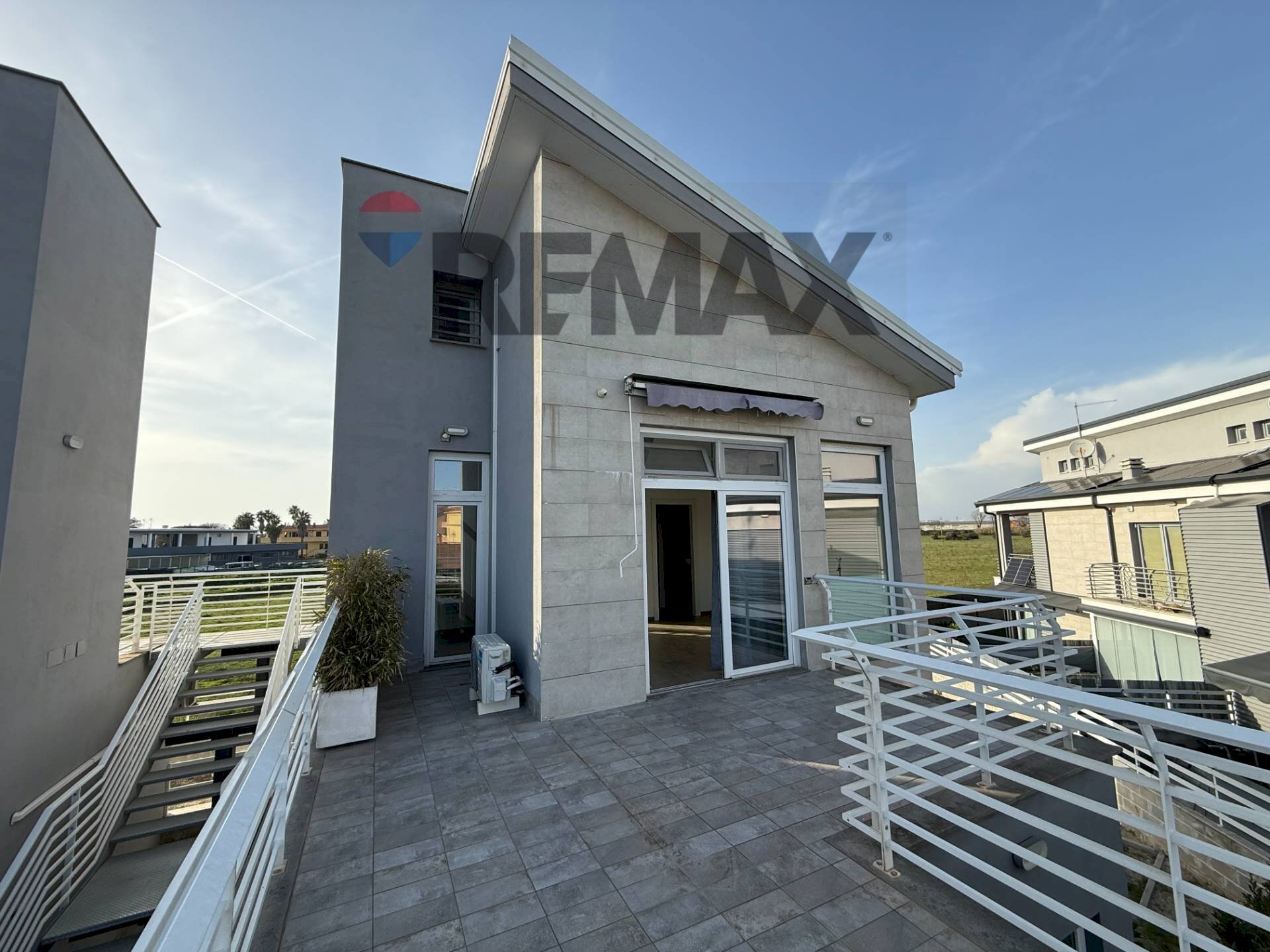 Terrazza - Locale Commerciale Via Coni Zugna, Fiumicino - foto 3