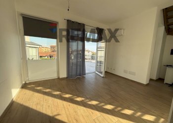 Stanza vuota - Locale Commerciale Via Coni Zugna, Fiumicino - foto 8