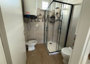 Bagno - Locale Commerciale Via Coni Zugna, Fiumicino - foto 11