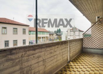 Balcone - Trilocale piazza matteotti
 
7, Lonate Ceppino - foto 18