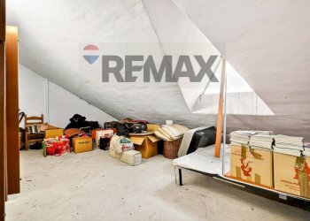 Stanza vuota - Trilocale piazza matteotti
 
7, Lonate Ceppino - foto 20