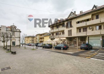 Edificio all\'aperto - Trilocale piazza matteotti
 
7, Lonate Ceppino - foto 21