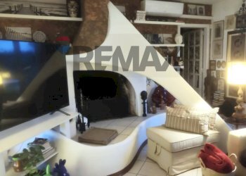 Soggiorno - Laboratory VIA DELL'ARTIGIANATO
 
20, Ferno - photo 16