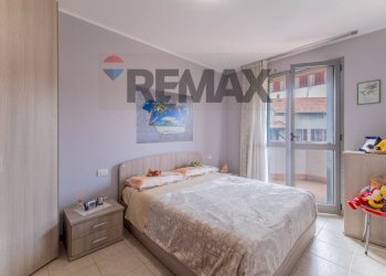 Camera / camera da letto - Bilocale via de amicis
 
43a, Cairate - foto 9