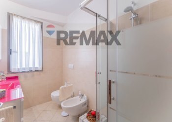 Bagno - Bilocale via de amicis
 
43a, Cairate - foto 14