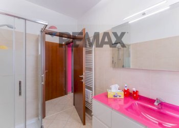 Bagno - Bilocale via de amicis
 
43a, Cairate - foto 16
