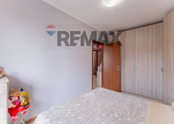 Camera / camera da letto - Bilocale via de amicis
 
43a, Cairate - foto 19