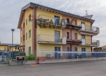 Edificio all\'aperto - Bilocale via de amicis
 
43a, Cairate - foto 30