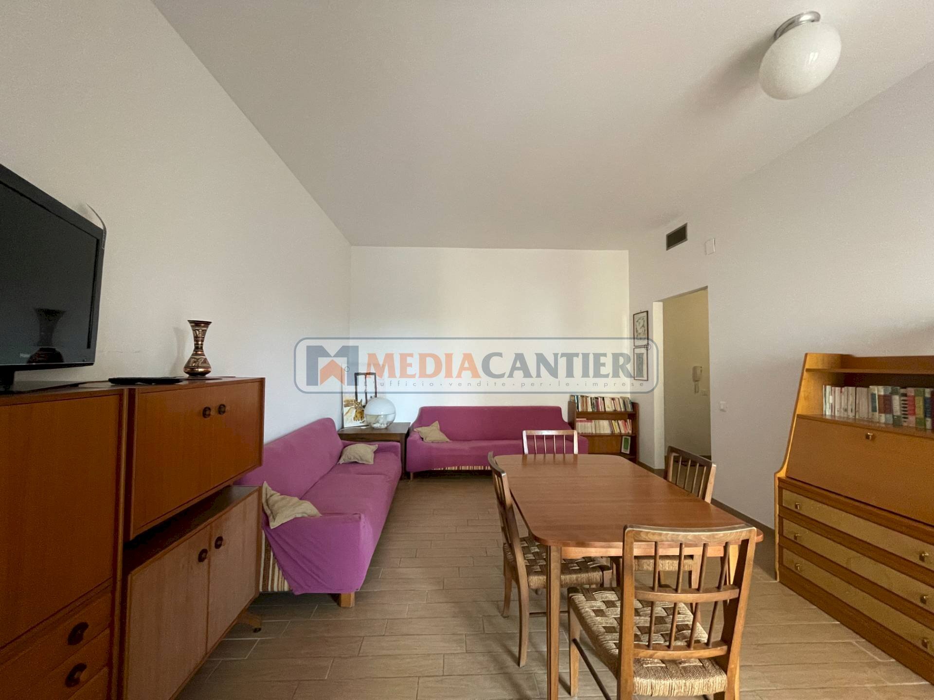 Foto 2 - Trilocale VIA LAGO DI BRACCIANO
 
2, Montesilvano - foto 2