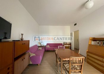 Foto 2 - Trilocale VIA LAGO DI BRACCIANO
 
2, Montesilvano - foto 2