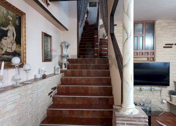 Scale - Villa Minturno - photo 23