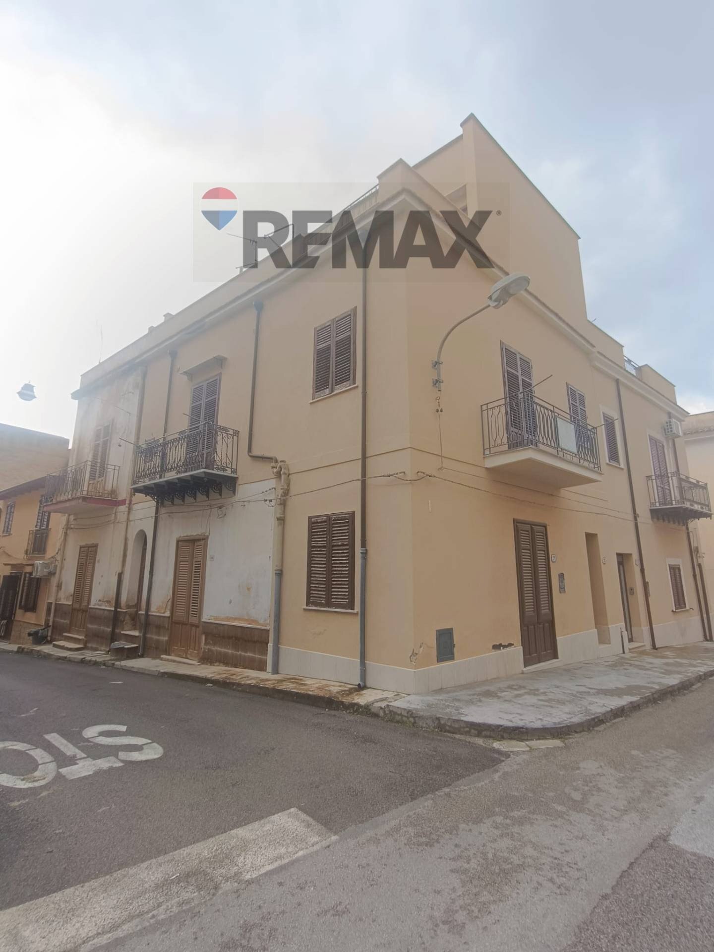 Foto 1 - Independent house via Taormina
 
44, Cinisi - photo 1