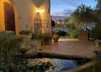 Casa all\'aperto - Villa contrada bosco falconeria
 
snc, Partinico - foto 8