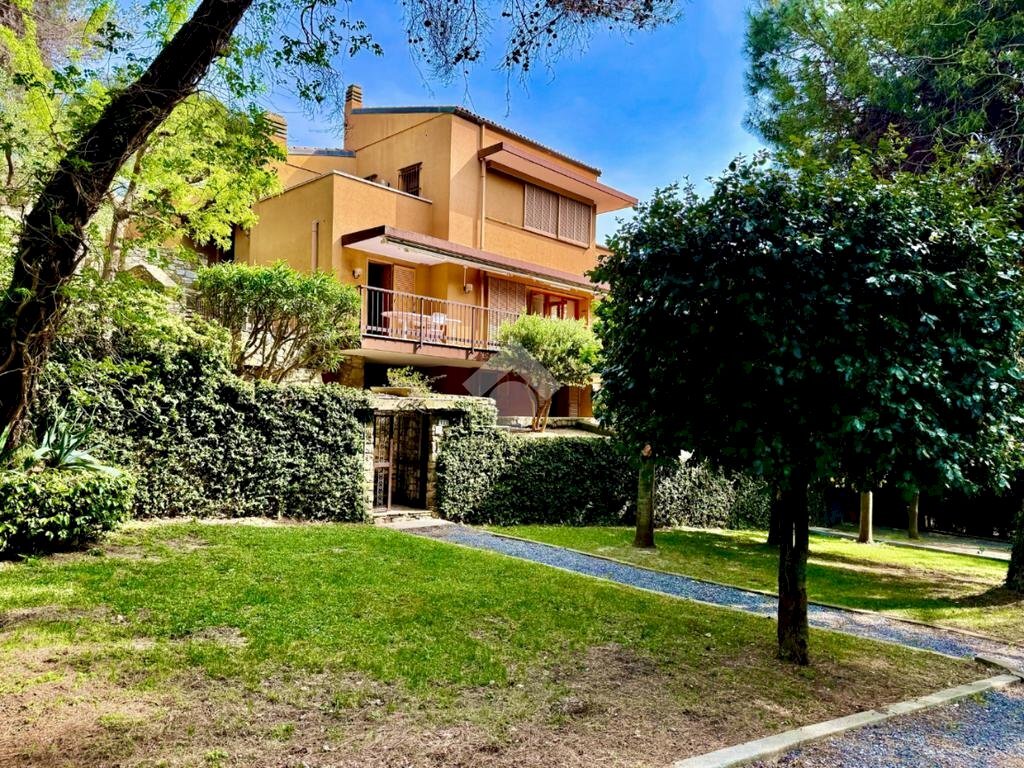 Villa a Schiera Strada delle Catene, Andora - foto 1