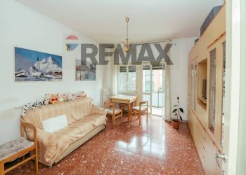 Sala da pranzo - Two-room apartment Via Monte Cervialto
 
82, Roma - photo 2