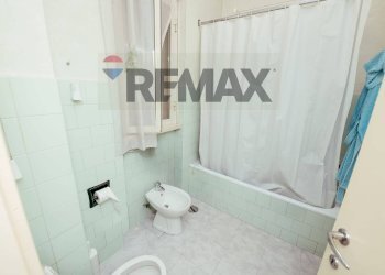 Bagno - Two-room apartment Via Monte Cervialto
 
82, Roma - photo 14