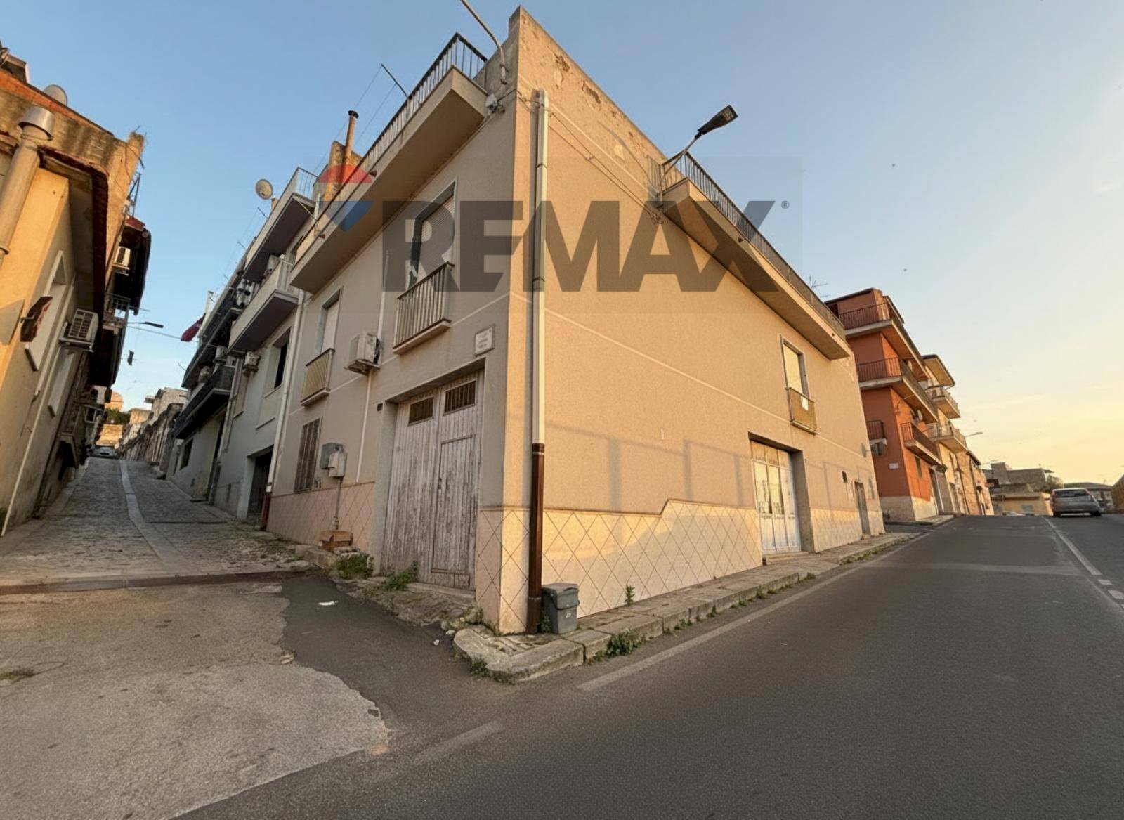 Edificio all\'aperto - Independent house Via Tasso
 
52, Comiso - photo 1