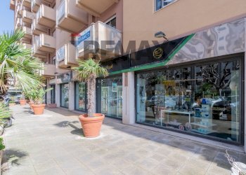 Edificio all\'aperto - Negozio Via Emilia
 
53-55-57-59, Palermo - foto 1