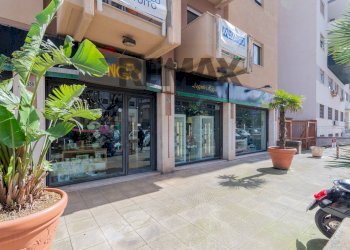 Edificio all\'aperto - Negozio Via Emilia
 
53-55-57-59, Palermo - foto 2