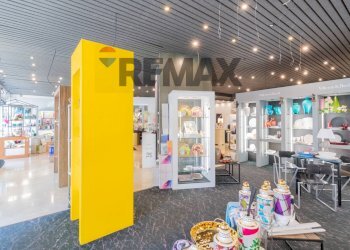 Soggiorno - Negozio Via Emilia
 
53-55-57-59, Palermo - foto 9