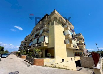 Edificio all\'aperto - Trilocale FRANCESCO CRISPI
 
10, Mugnano di Napoli - foto 49