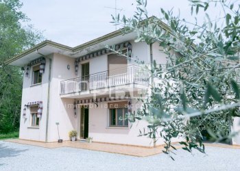 Foto 1 - Casa indipendente via grave
 
13, Ponte di Piave - foto 1