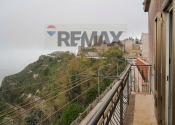 Balcone - Independent house Via Proserpina
 
3, Enna - photo 10