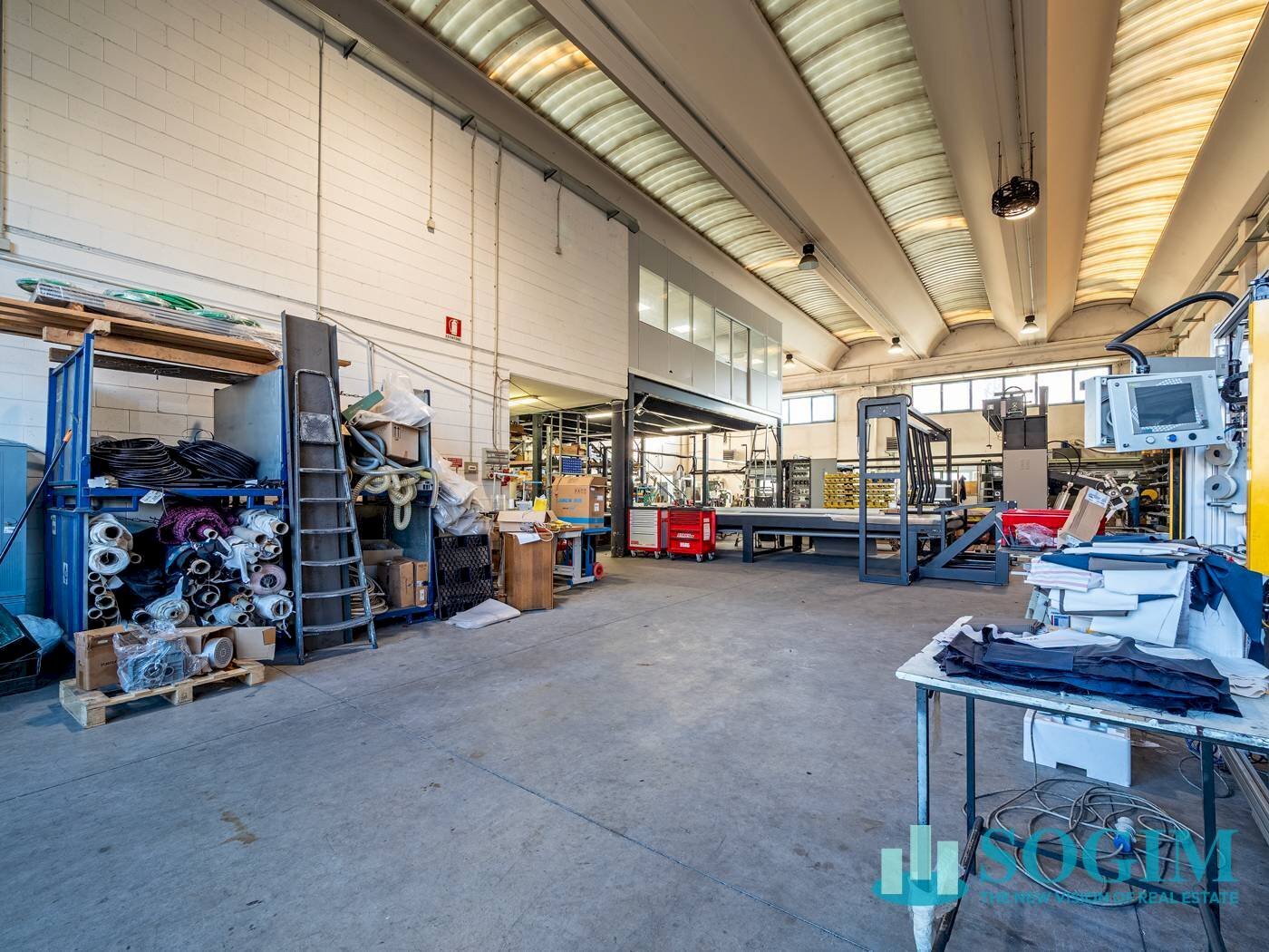 Foto 3 - Capannone via tevere, Fino Mornasco - foto 3