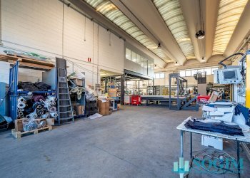 Foto 3 - Capannone via tevere, Fino Mornasco - foto 3