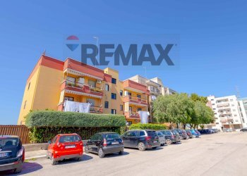 Edificio all\'aperto - Quadrilocale Idebrando PIzzetti
 
3, Barletta - foto 1