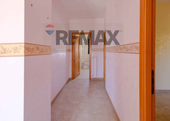 Hall / corridoio - Quadrilocale Idebrando PIzzetti
 
3, Barletta - foto 7